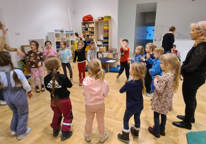 Zajęcia ruchowe w Galerii Zachęta