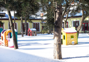 Zima w ogrodzie przedszkolnym